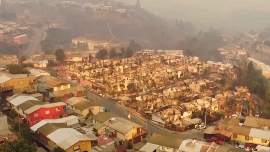 Hundreds of homes have been lost in the forest fires in Chile. / Photo: Video capture <a target="_blank" href="https://www.rtve.es/noticias/20240204/chile-incendios-medio-centenar-muertos/15955323.shtml">RTVE</a>.,