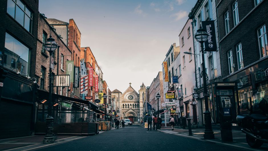 A street in Dublin, Ireland. / Photo: <a target="_blank" href="https://unsplash.com/@gregda"> Gregory DALLEAU</a>, Unsplash CC0.,