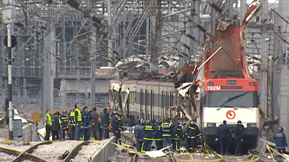 One of the trains in which bombs exploded on the morning of 11 March 2004. / Image: <a target="_blank" href="https://www.rtve.es/noticias/20240229/veinte-anos-del-11m/15991956.shtml">RTVE</a>.,