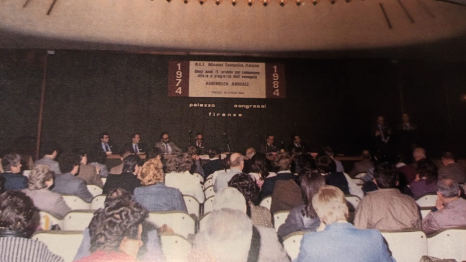 The 10th anniversari celebration of the Italian Evangelical Alliance (AEI) in a congress in Firenze, 1984. / Photo: <a target="_blank" href="https://alleanzaevangelica.org/">AEI</a>.,
