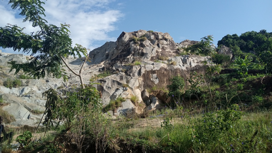 Kigulu hill in Kaliro, Uganda. / <a target="_blank" href="https://commons.wikimedia.org/wiki/File:Kigulu_hill.jpg">Mmukwa59</a>, Wikimedia Commons.,