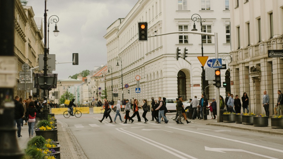 A street of Warsaw. / Photo: <a target="_blank" href="https://unsplash.com/@k8_bzz">Kate Bezzubets</a>, Unsplash CC0.,