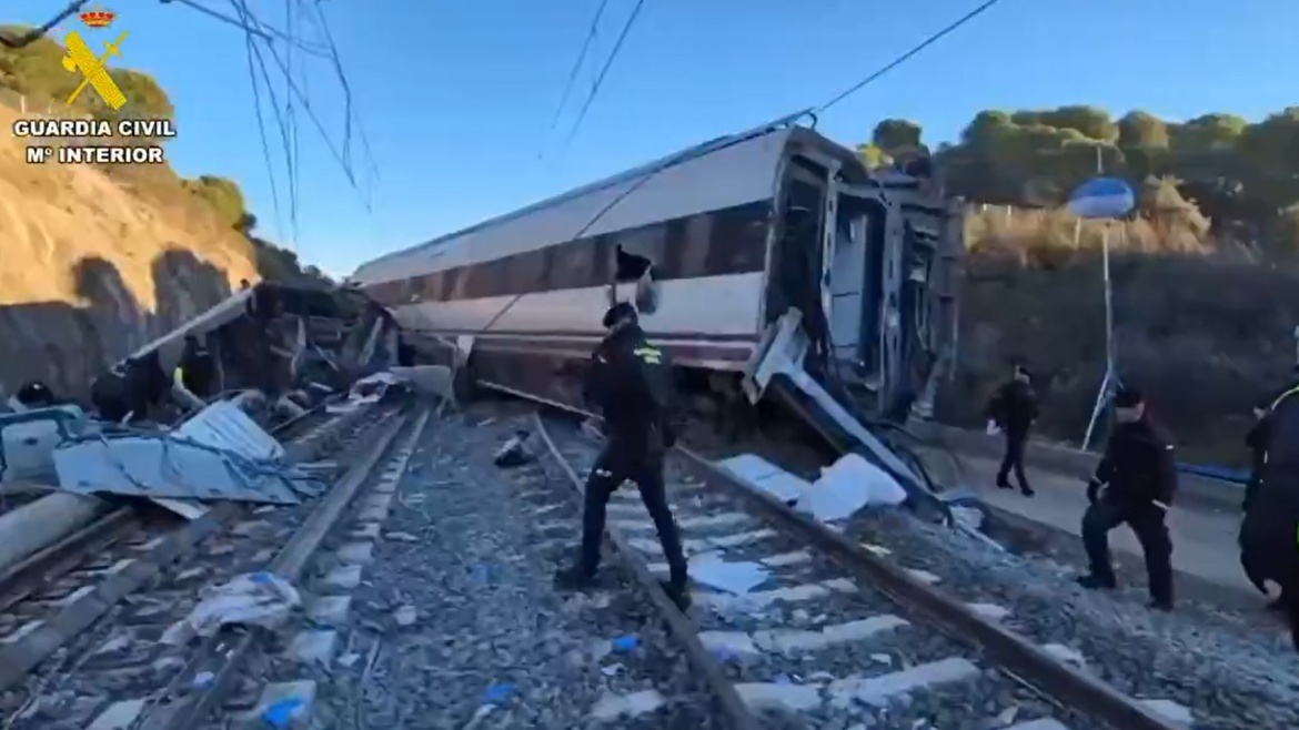 Train derailment in Spain causes at least 39 deaths