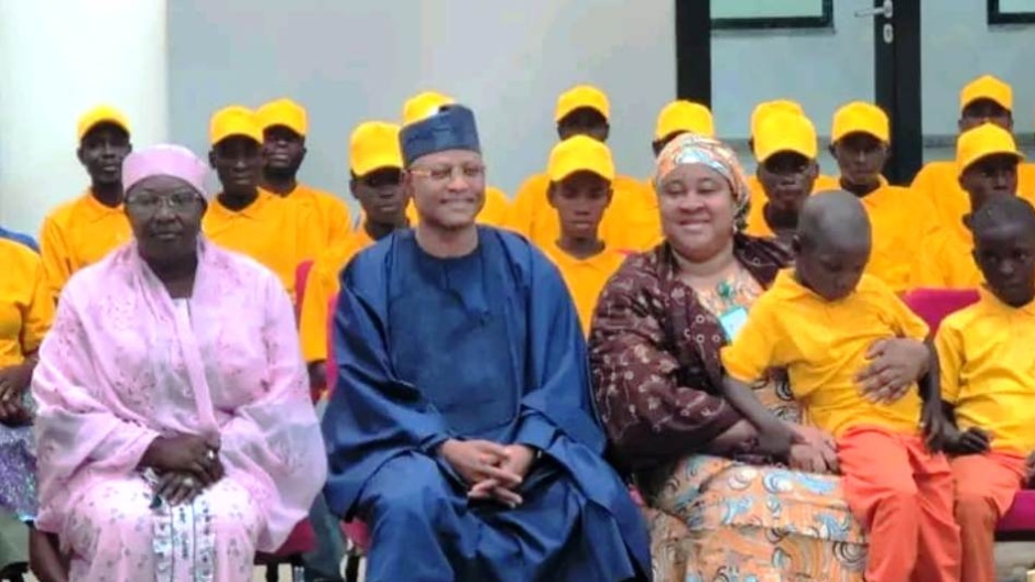 Kaduna State Governor Uba Sani received the hostages abducted in Kurmin Wali, Nigeria. / <a target="_blank" href="https://fmino.gov.ng/"> Nigeria Federal Ministry of Information and National Orientation </a>. ,