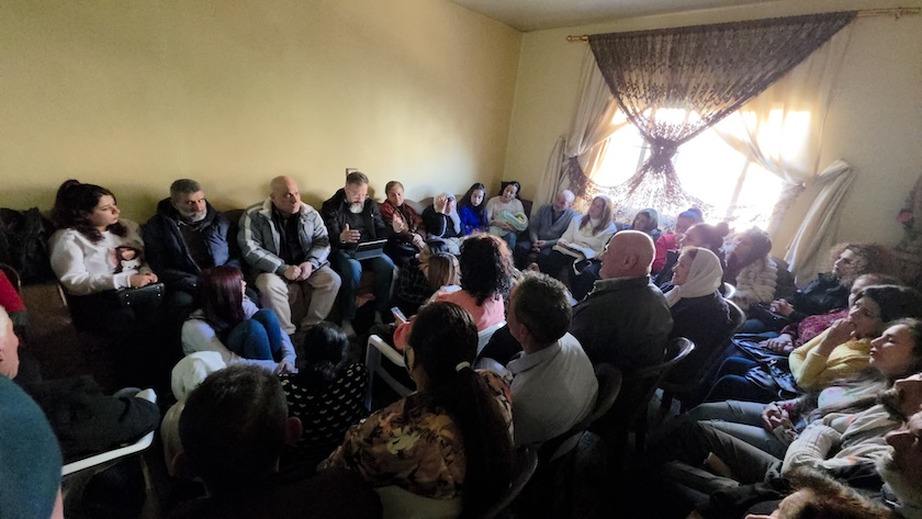 Homero Aziz, pasteur évangélique en Jordanie : « Une roquette a touché terre à environ 1 km de chez moi. »