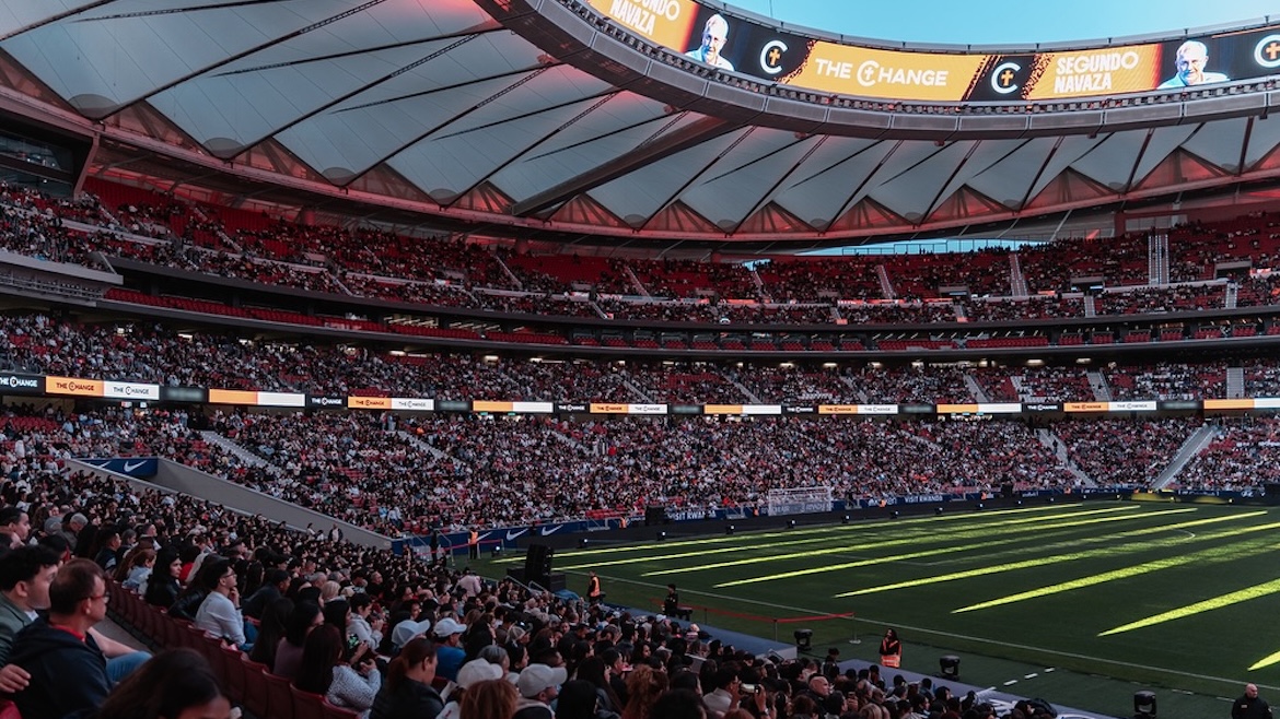 35,000 people praise Jesus at Atlético Madrid’s stadium for ‘The Change’