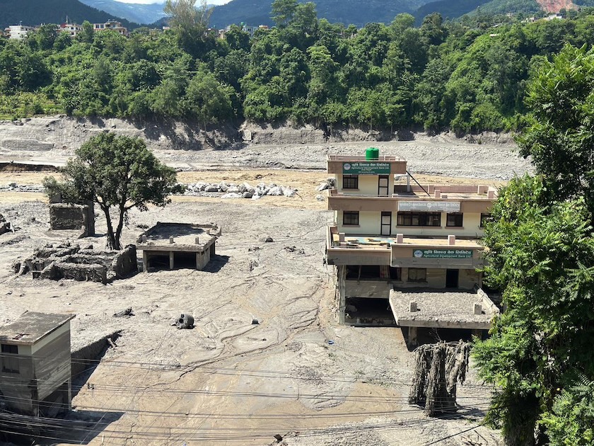 Nepal reports 470 deaths: evangelical entities among those providing aid