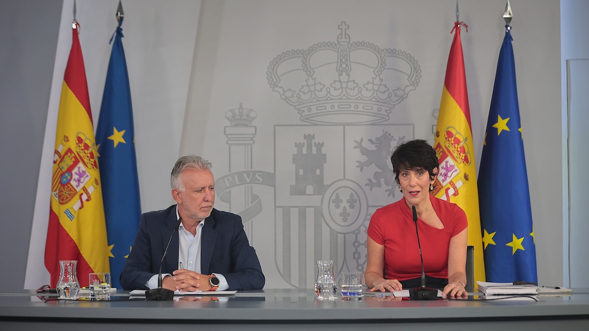 The Spanish Minister for Territorial Policy and Democratic Memory, Ángel Víctor Torres, and the Spanish Minister for Inclusion, Social Security and Migration, Elma Saiz, during the press conference. Photo: Pool Moncloa, Sandra Armada.,
